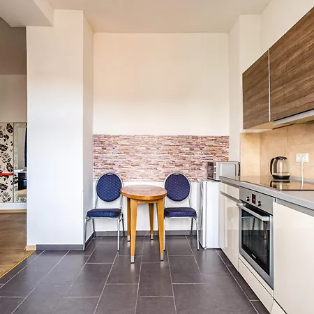 Апартаменты Enjoy Your With Dkn - Mon-sun - Late Night Check-in - Multilanguage - Near Railway Station - Witamy Serdecznie