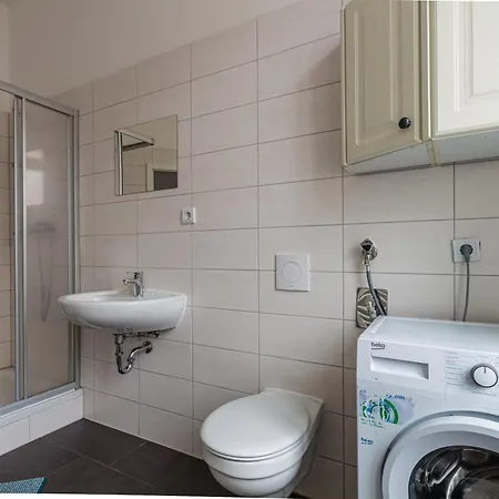 Enjoy Your With Dkn - Mon-sun - Late Night Check-in - Multilanguage - Near Railway Station - Witamy Serdecznie Lejlighed