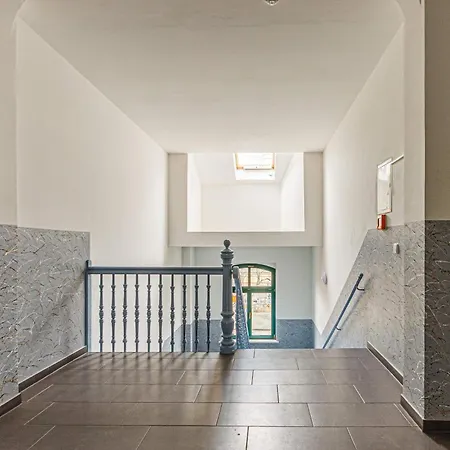 Enjoy Your With Dkn - Mon-sun - Late Night Check-in - Multilanguage - Near Railway Station - Witamy Serdecznie Lejlighed